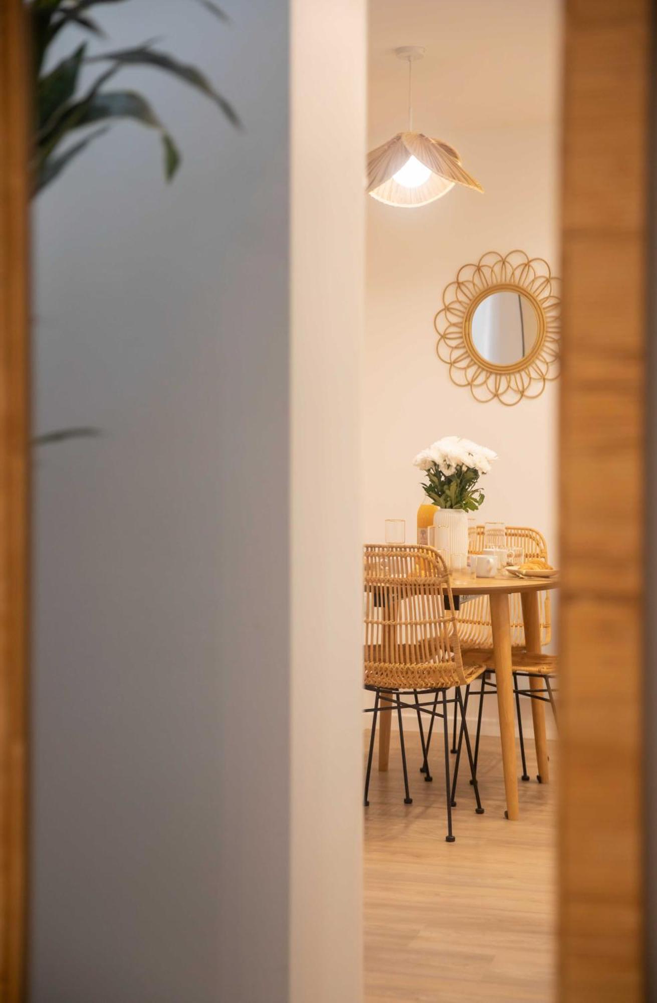 Nice 2 Bed Flat - Hyper Centre St Tropez Сен-Тропе Экстерьер фото
